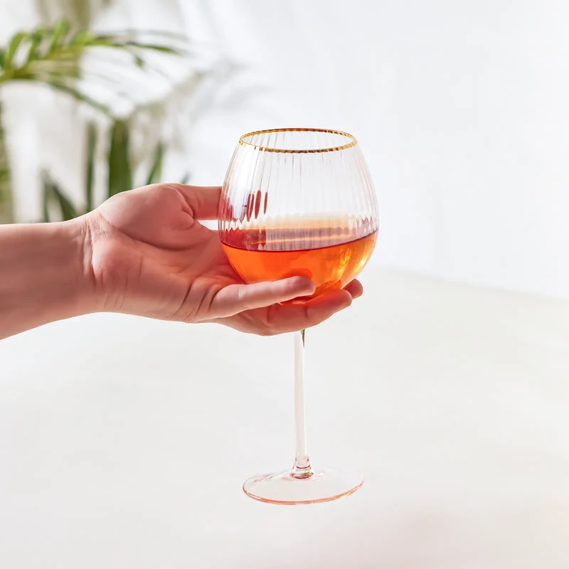 Verre à pied Karaca Gemma, 480 ml, couleur saumon