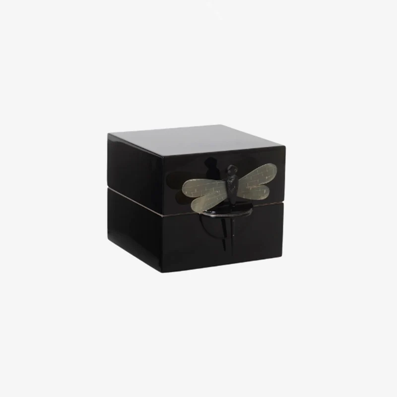 Oi Soi Oi | Lacquer Dragonfly Box