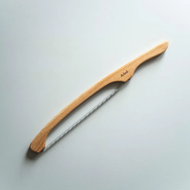 Couteau à pain en chêne