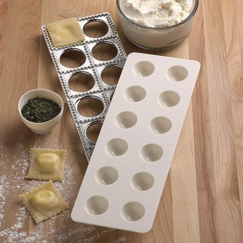 Moule à raviolis en aluminium