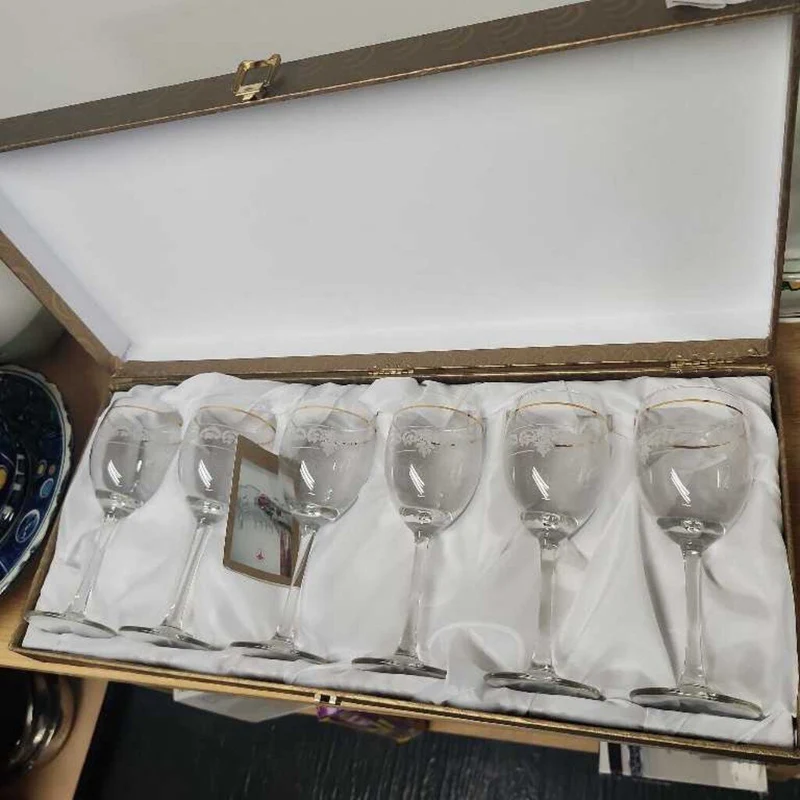 Set Of 6 Vintage Wine Glasses