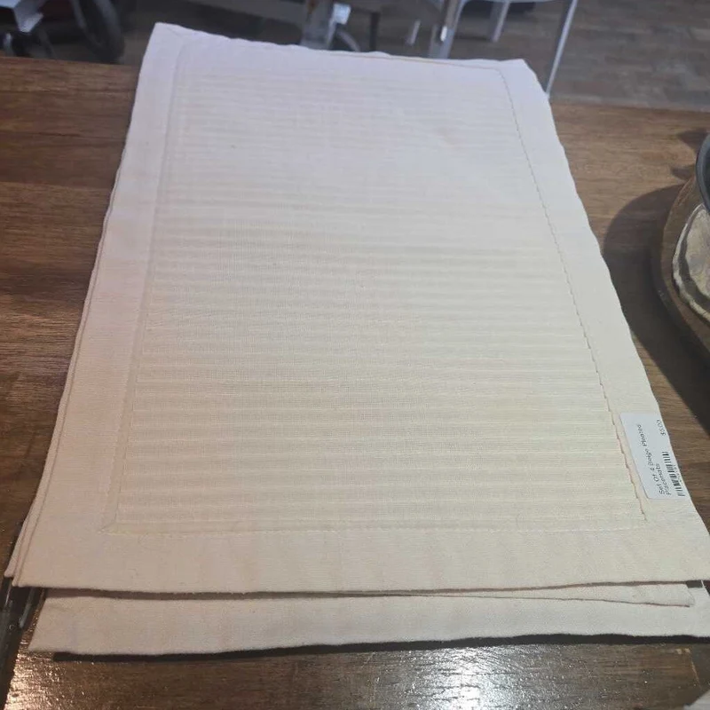 Set Of 4 Beige Pleated Placemats