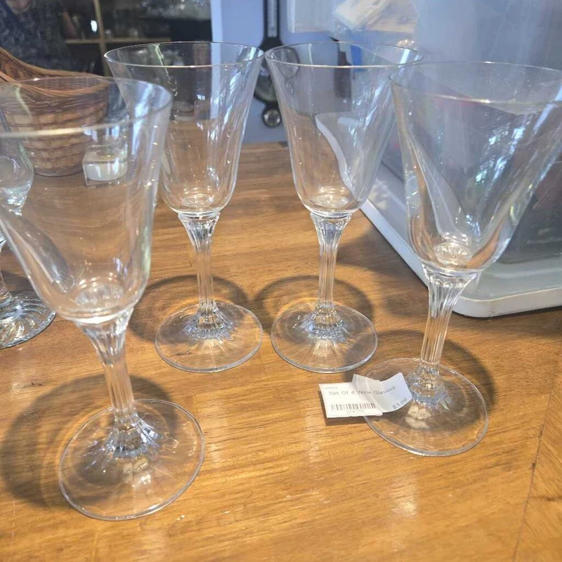 Set Of 4 Wine Glasses