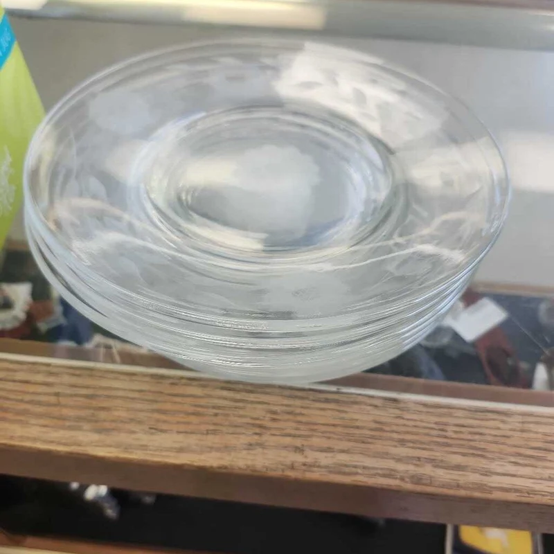 Set Of 8 Medium Crystal Etched Flower Glass Plates