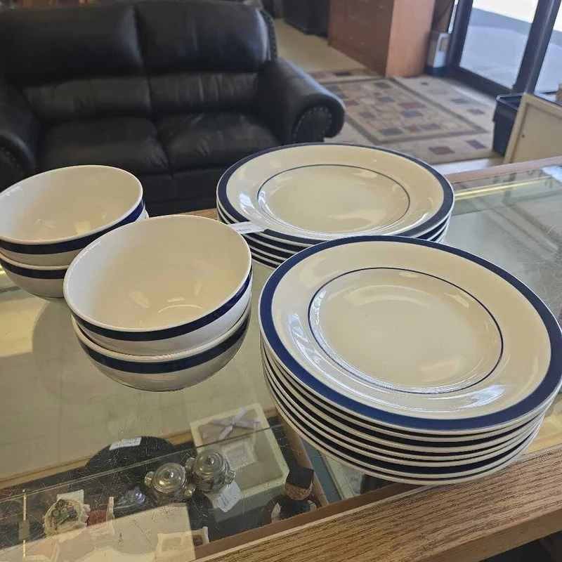 16 pc Plate, Saucer & Bowl Set